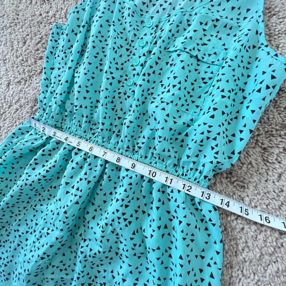 Synched Waist Scoop Neck Mini Dress - Picture 4 of 7